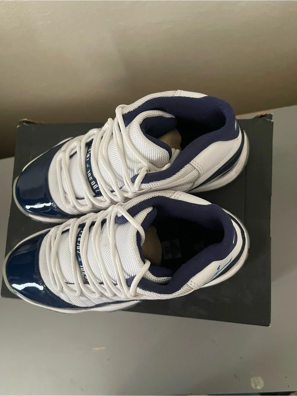 Jordan Retro High Top Sneakers White Navy